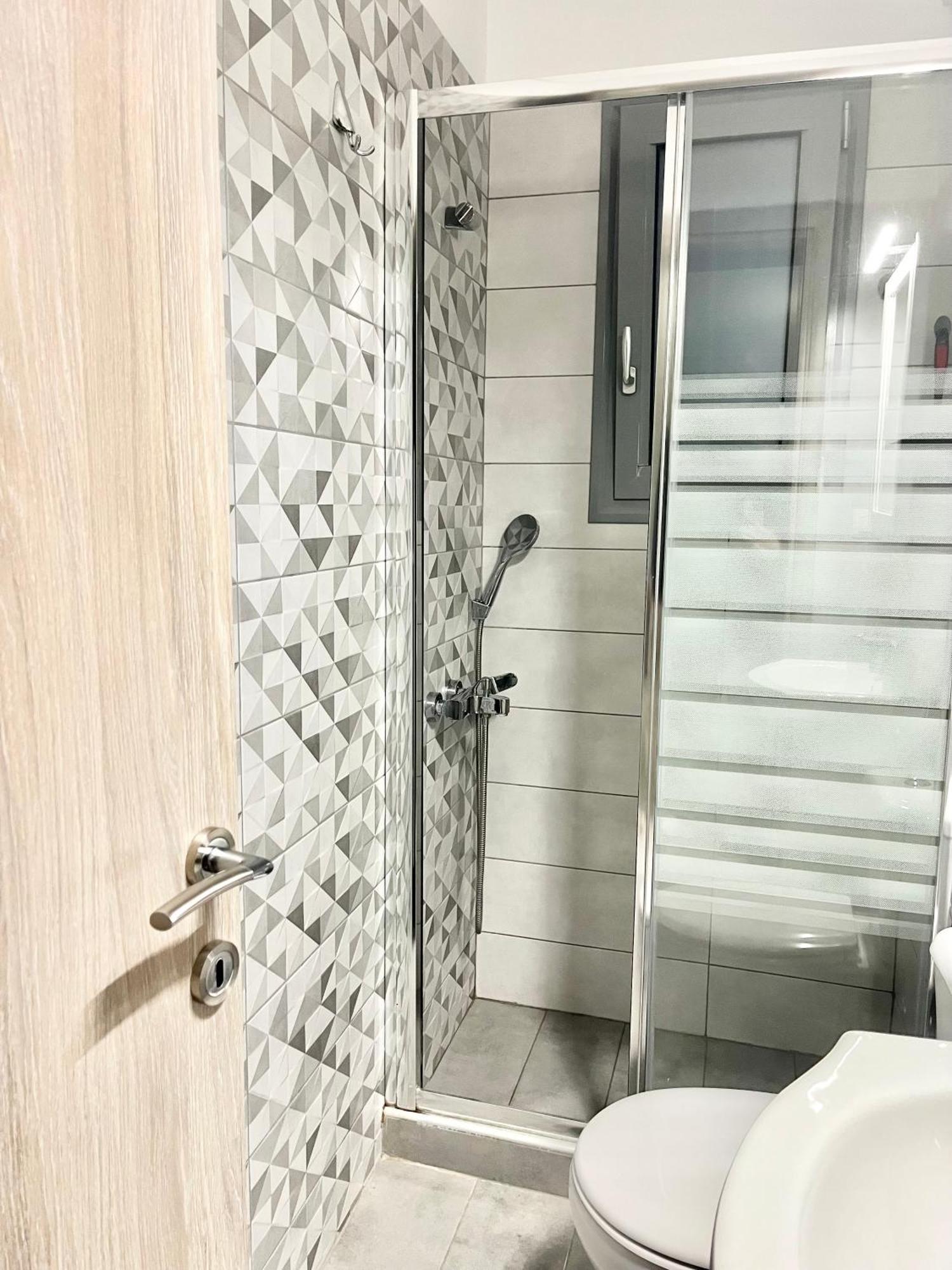 Blueline Apartment 3 Loutráki Dış mekan fotoğraf