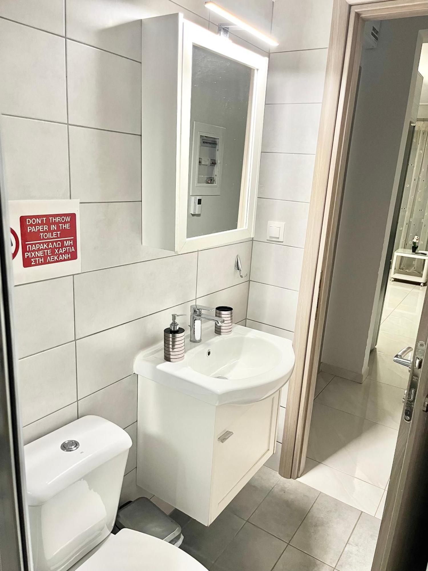Blueline Apartment 3 Loutráki Dış mekan fotoğraf
