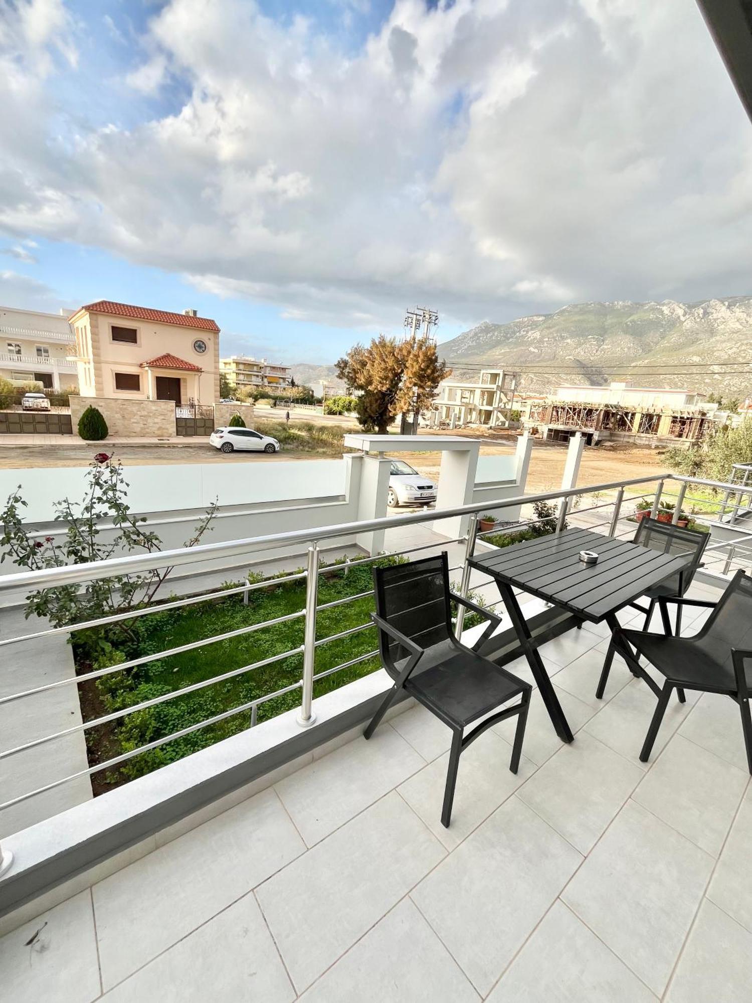 Blueline Apartment 3 Loutráki Dış mekan fotoğraf