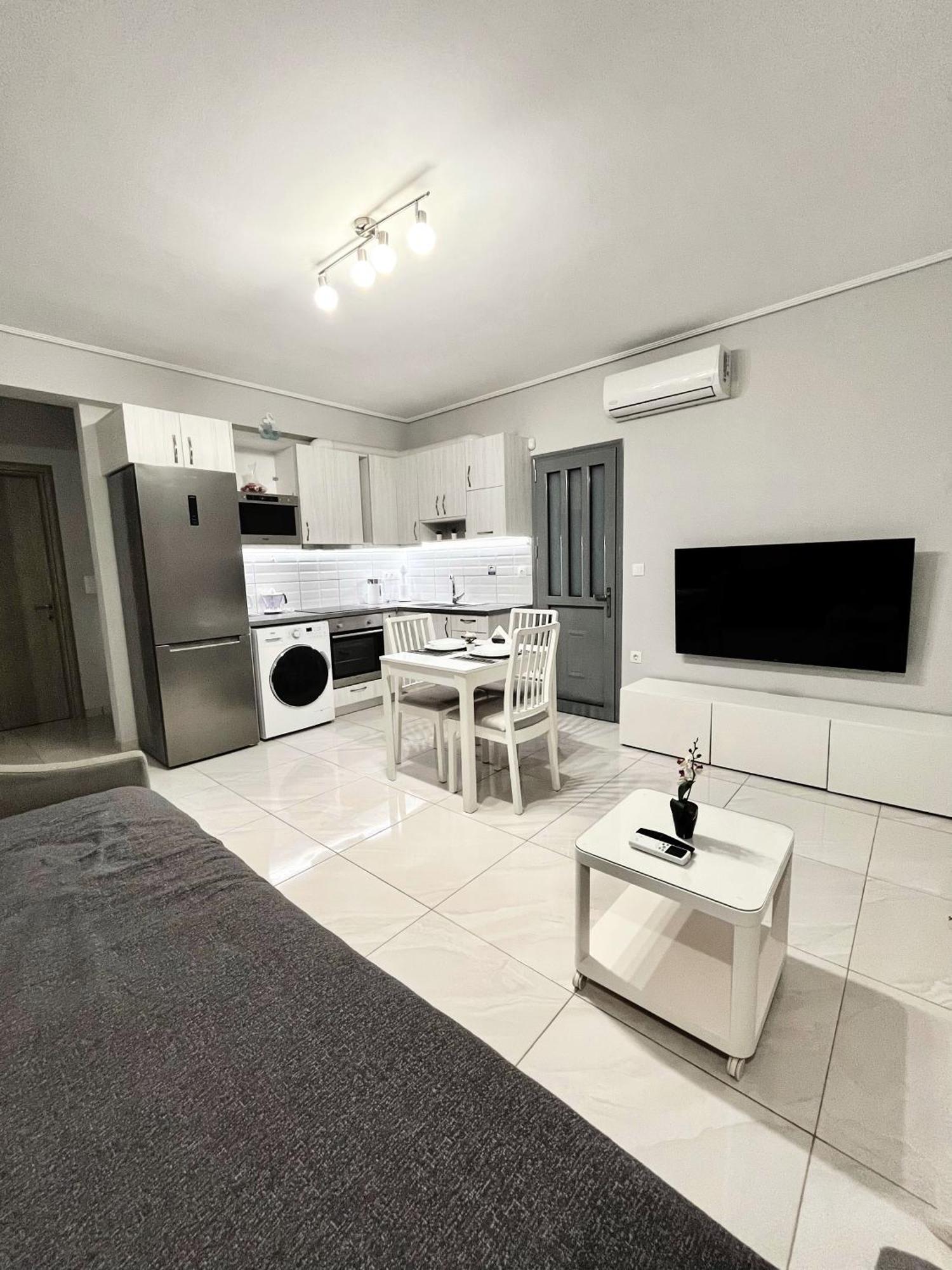 Blueline Apartment 3 Loutráki Dış mekan fotoğraf