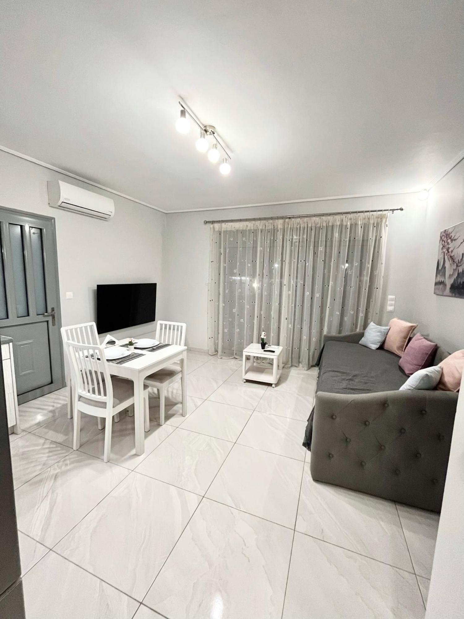 Blueline Apartment 3 Loutráki Dış mekan fotoğraf
